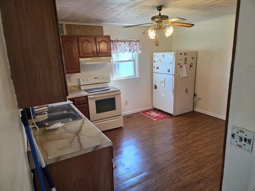 1737 Tea Run Road Ewing KY 41039