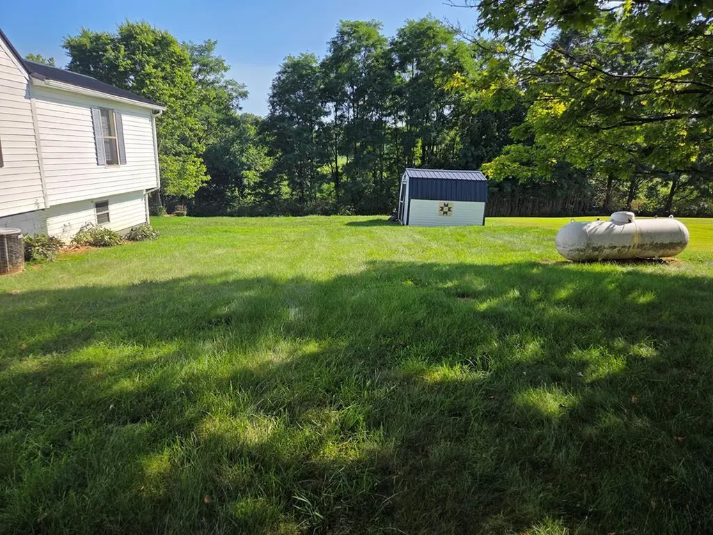1737 Tea Run Road Ewing KY 41039