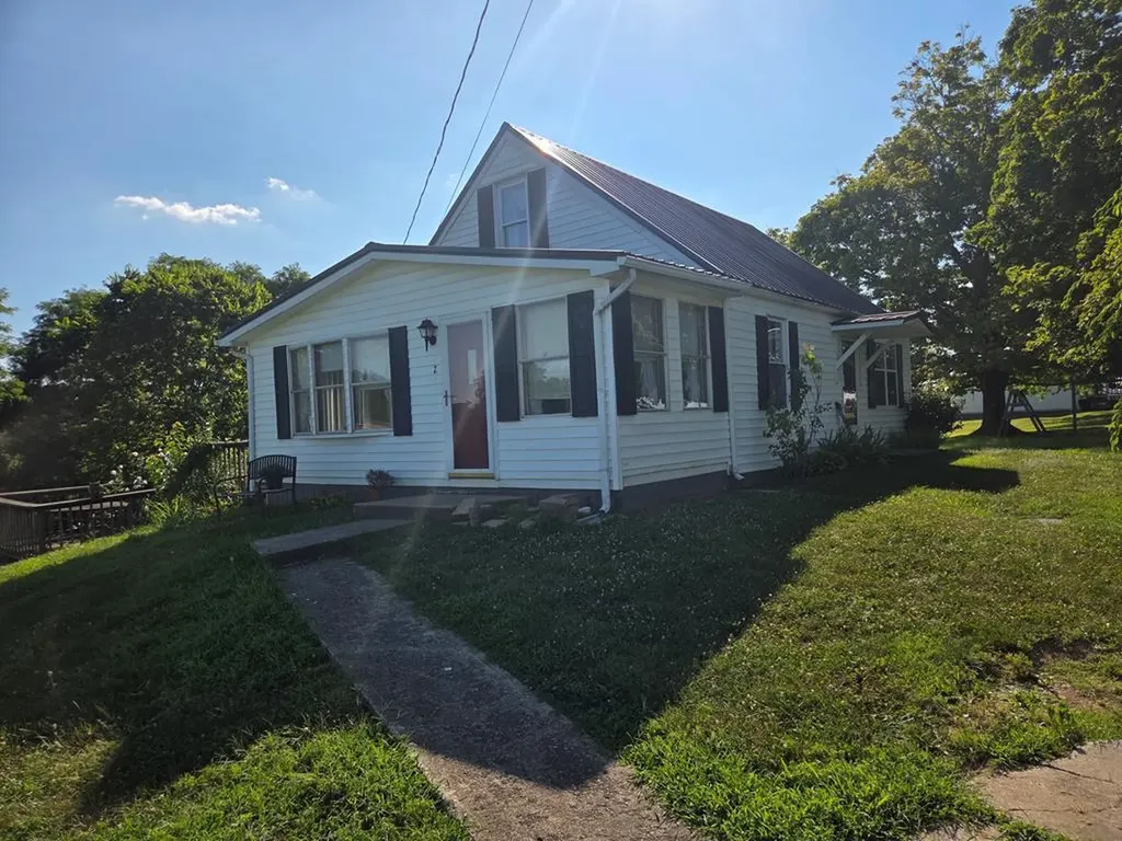 1737 Tea Run Road Ewing KY 41039