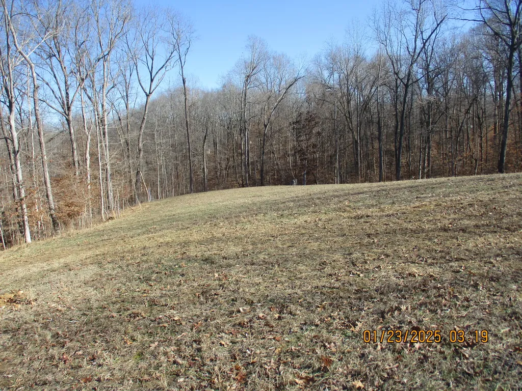 2306 Rockcastle Road Cadiz KY 42211