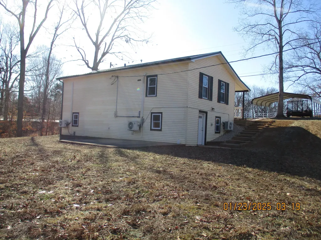 2306 Rockcastle Road Cadiz KY 42211