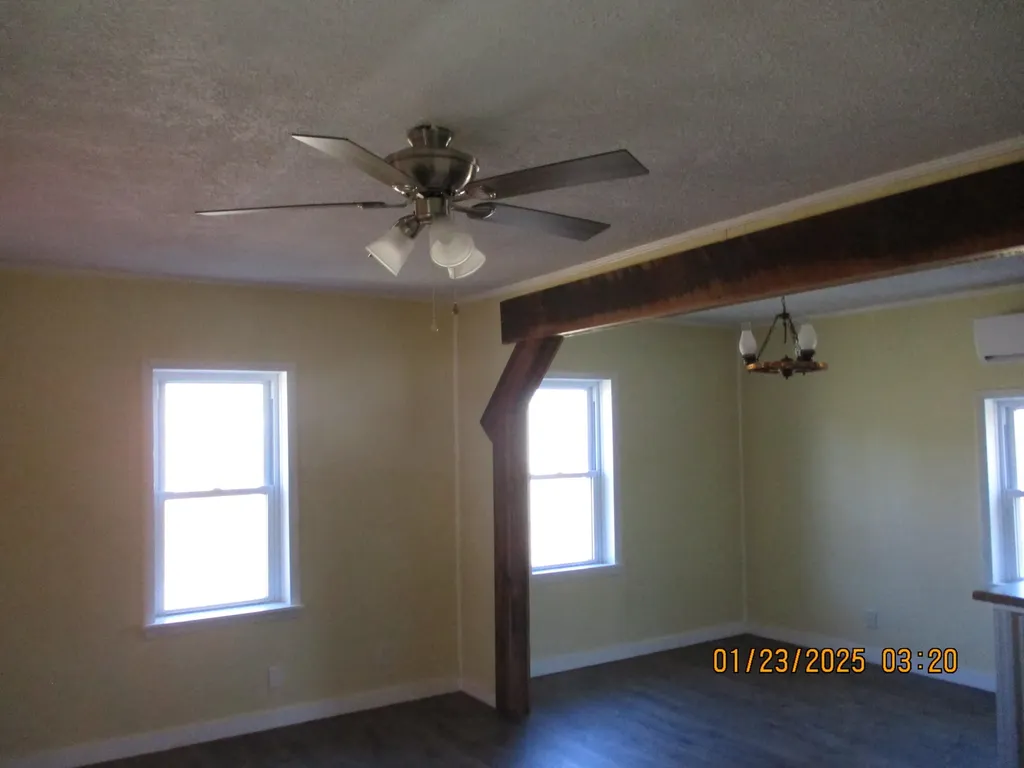 2306 Rockcastle Road Cadiz KY 42211