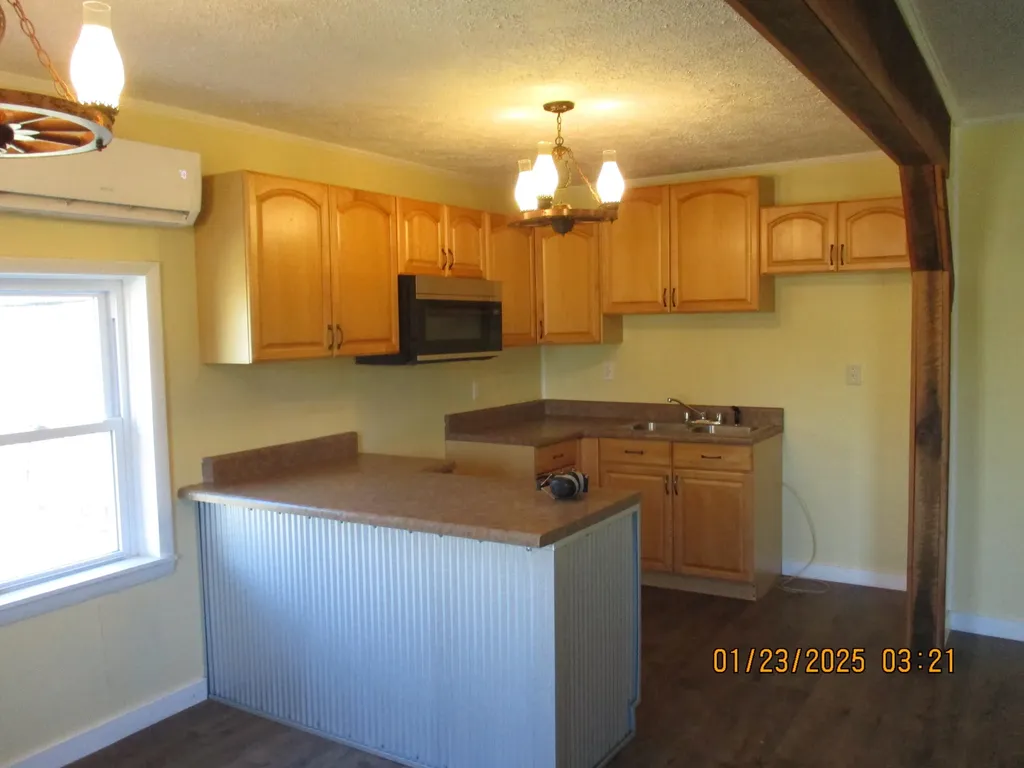 2306 Rockcastle Road Cadiz KY 42211