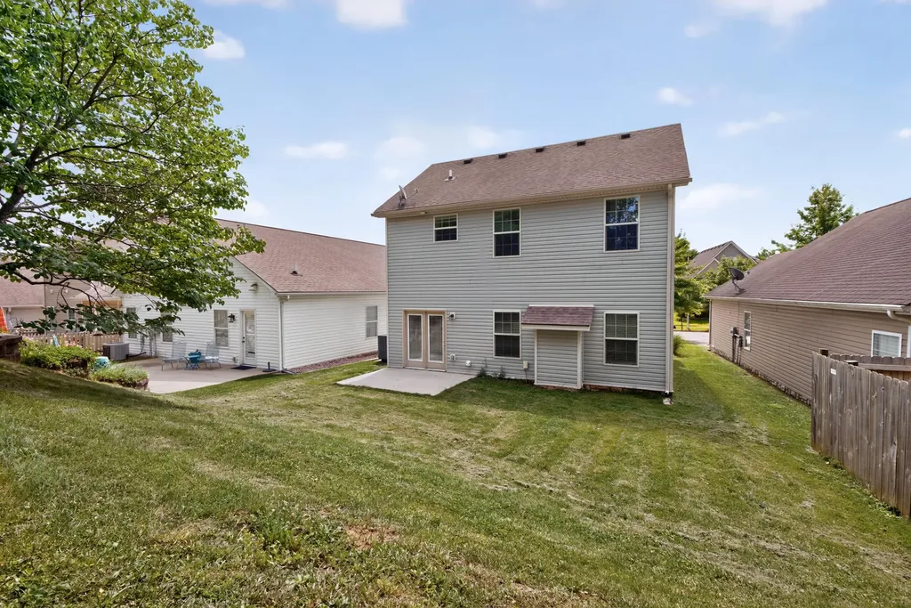 2213 Pokeberry Park Lexington KY 40509