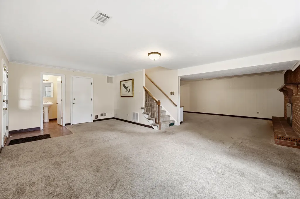 3433 Lansdowne Drive Lexington KY 40517