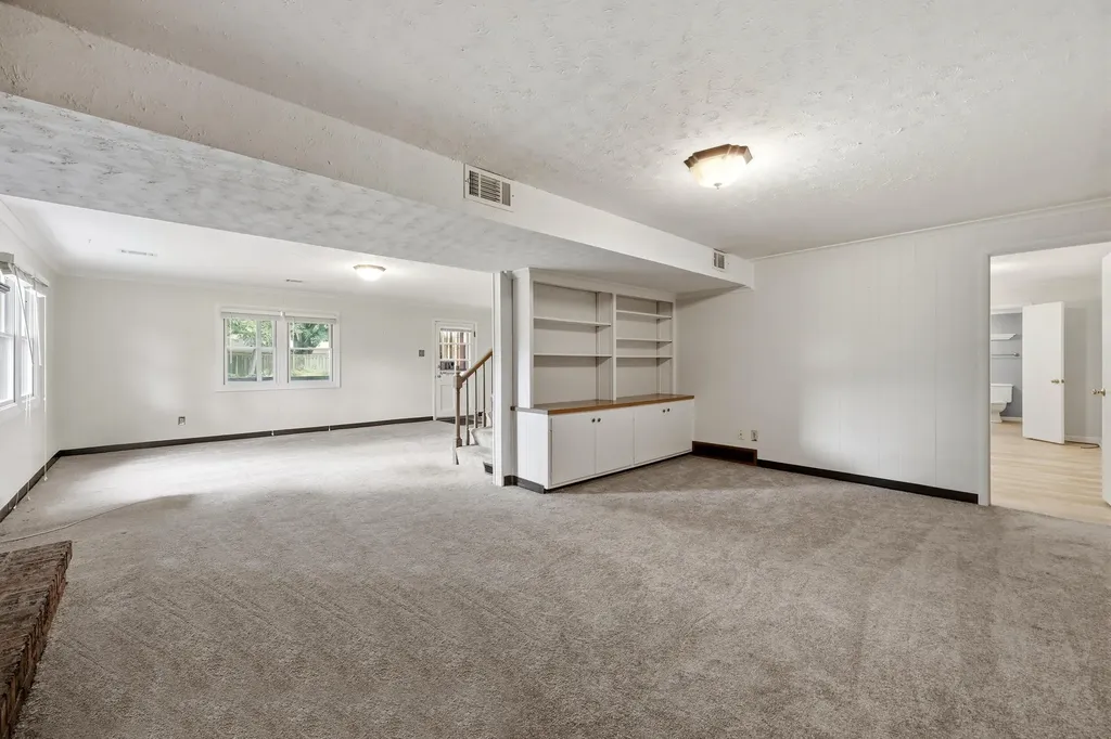 3433 Lansdowne Drive Lexington KY 40517