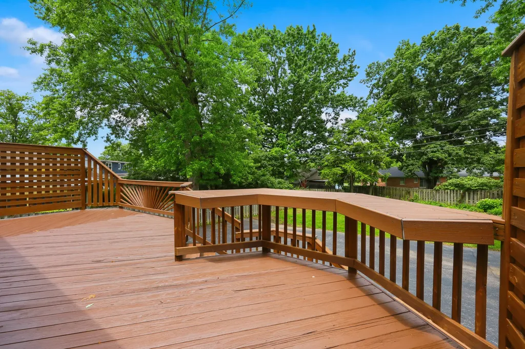 3433 Lansdowne Drive Lexington KY 40517