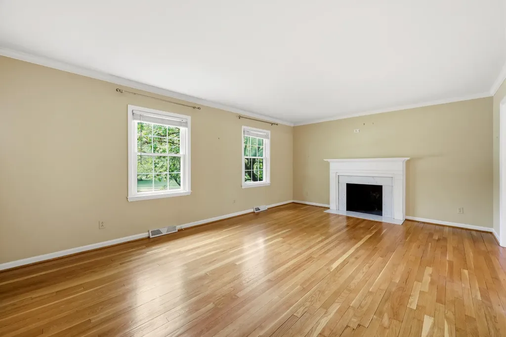 3433 Lansdowne Drive Lexington KY 40517