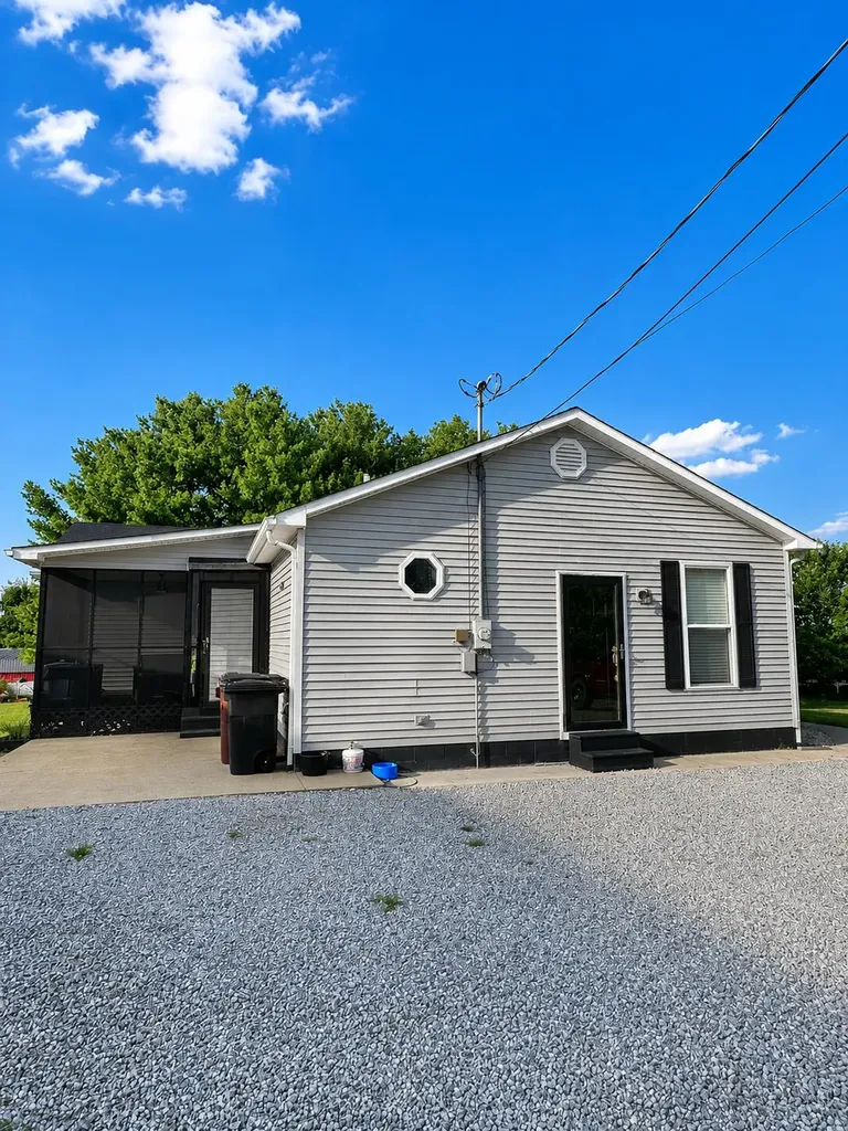 97 Kidwell Road Ewing KY 41039