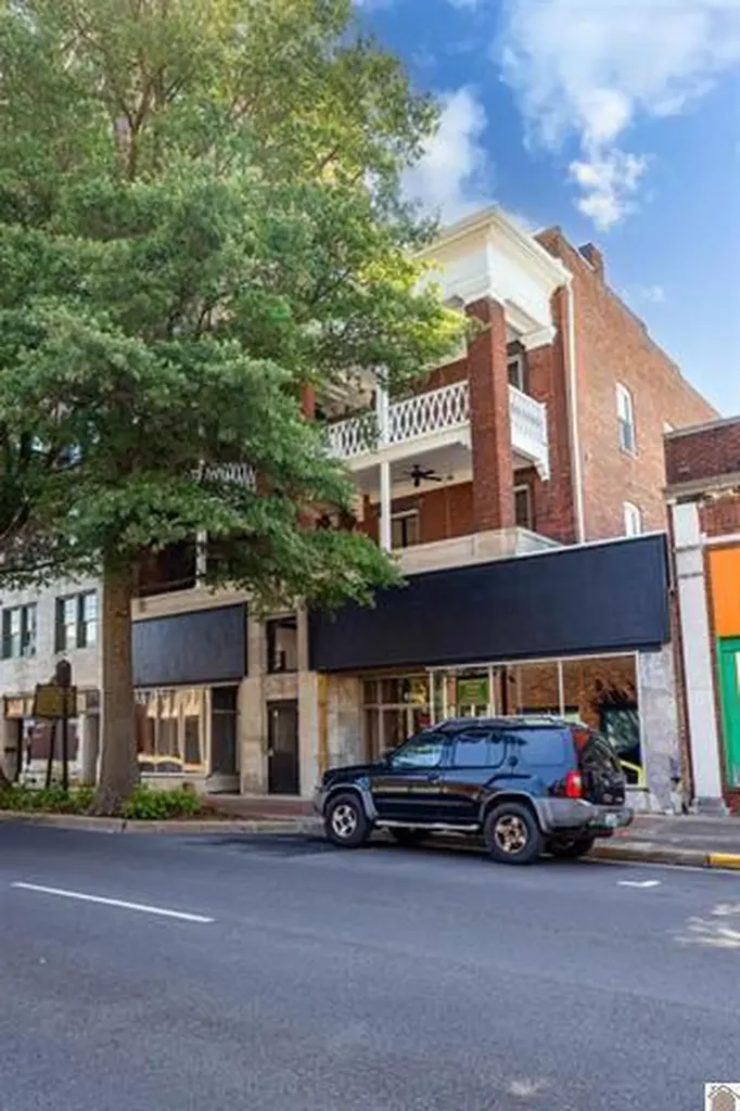 608-612 Broadway Street Paducah KY 42003