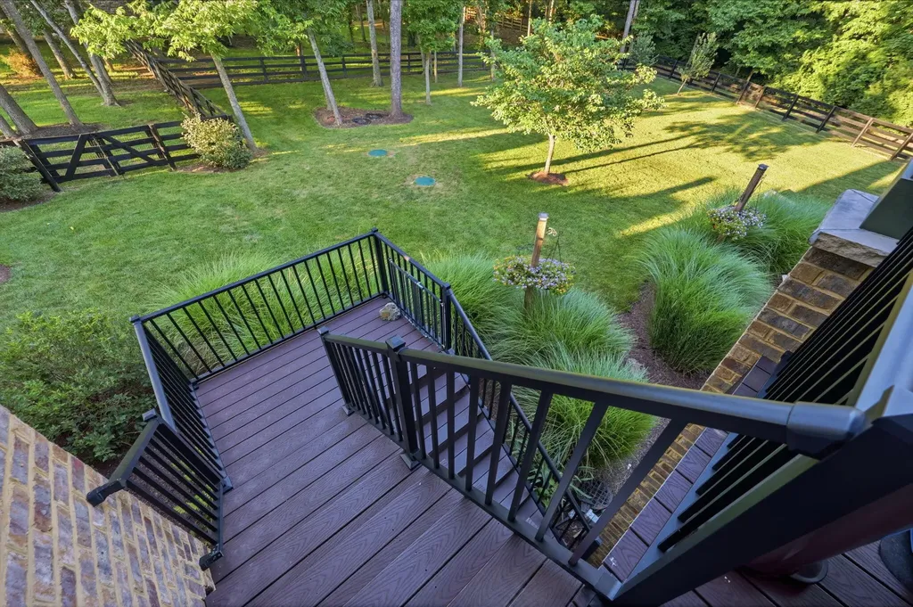 202 Deerfield Circle Nicholasville KY 40356