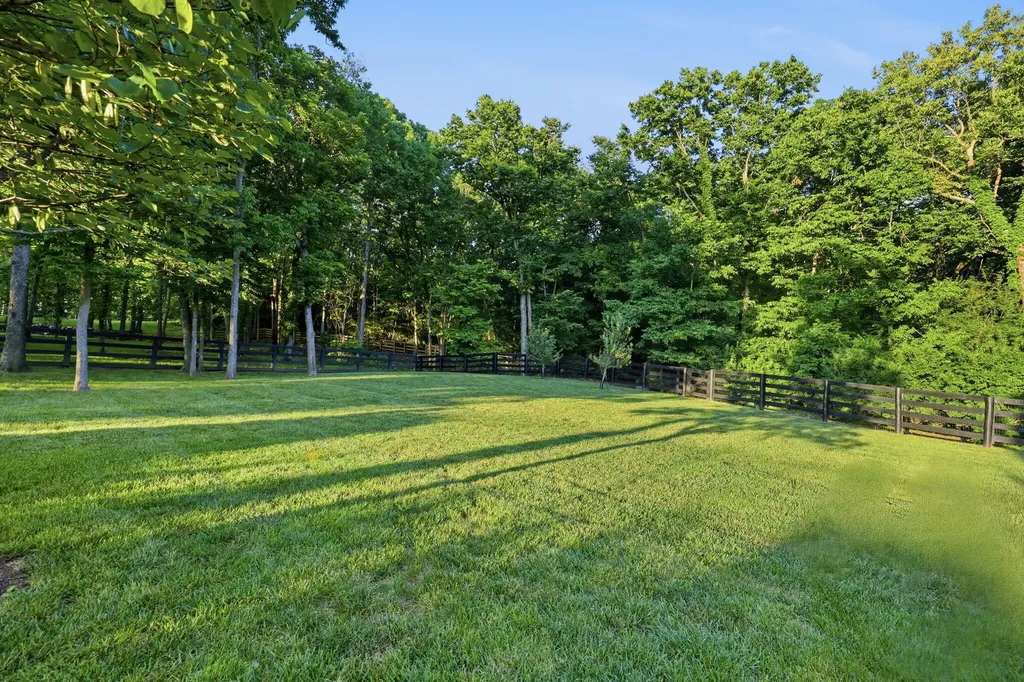 202 Deerfield Circle Nicholasville KY 40356