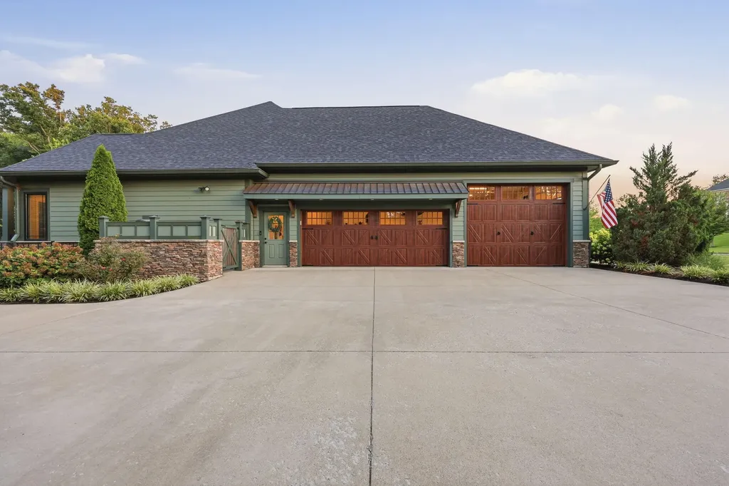 202 Deerfield Circle Nicholasville KY 40356