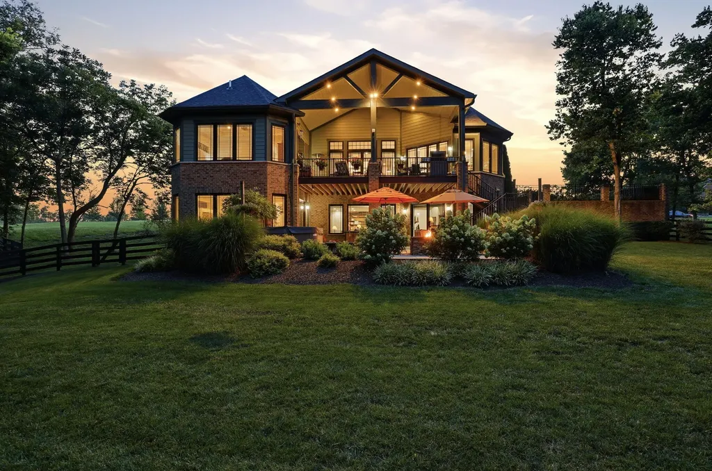 202 Deerfield Circle Nicholasville KY 40356