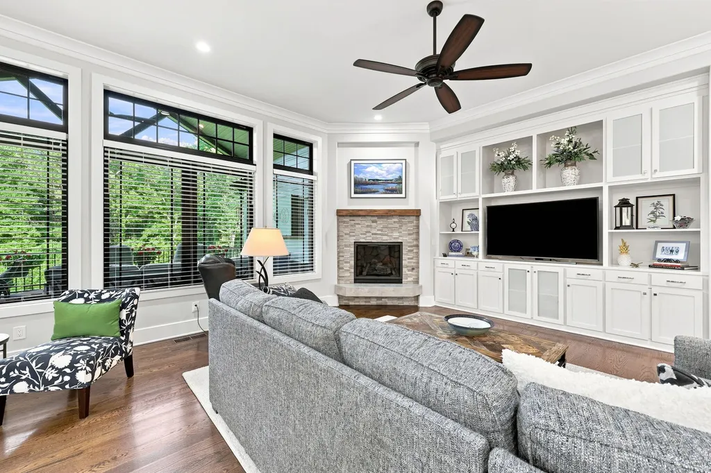 202 Deerfield Circle Nicholasville KY 40356
