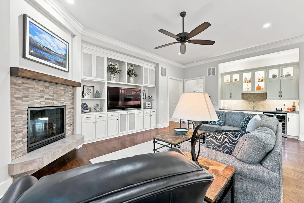 202 Deerfield Circle Nicholasville KY 40356