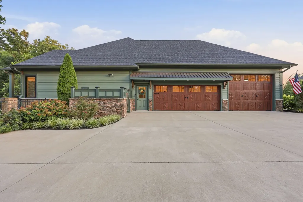 202 Deerfield Circle Nicholasville KY 40356