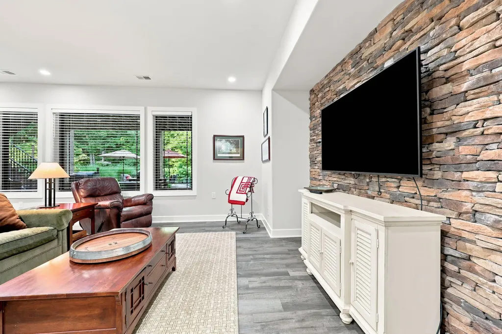 202 Deerfield Circle Nicholasville KY 40356