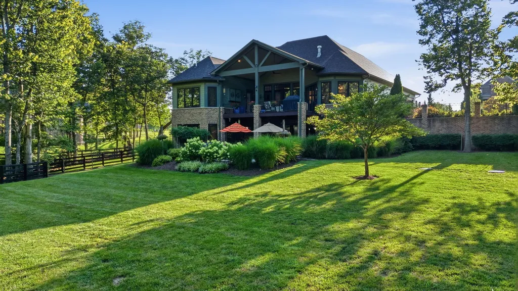 202 Deerfield Circle Nicholasville KY 40356