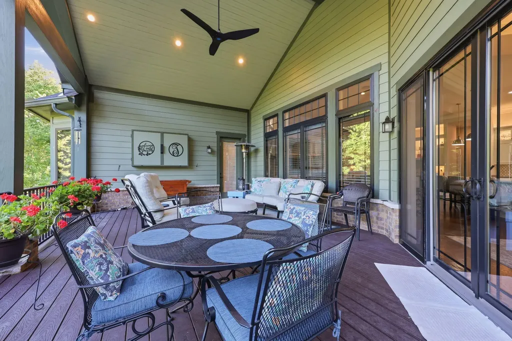 202 Deerfield Circle Nicholasville KY 40356