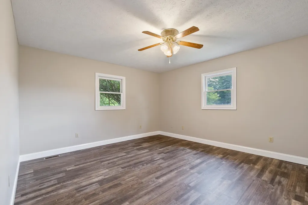 129 Ferry Road Somerset KY 42503