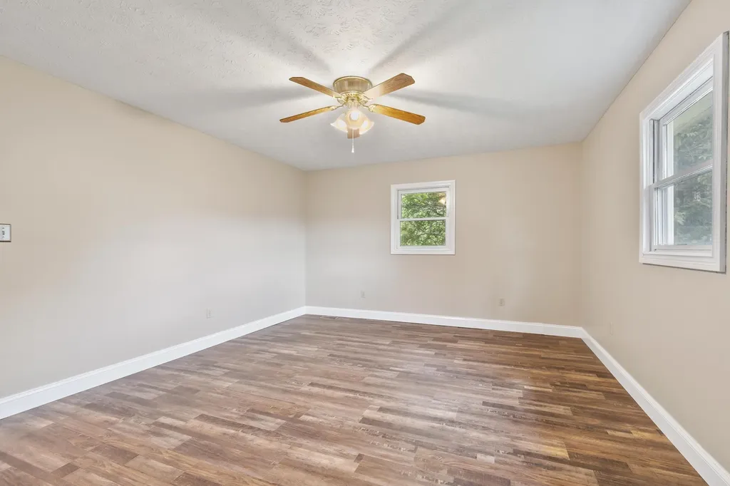 129 Ferry Road Somerset KY 42503
