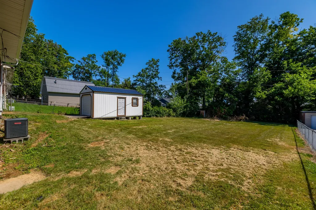 735 Eden Court Lexington KY 40505