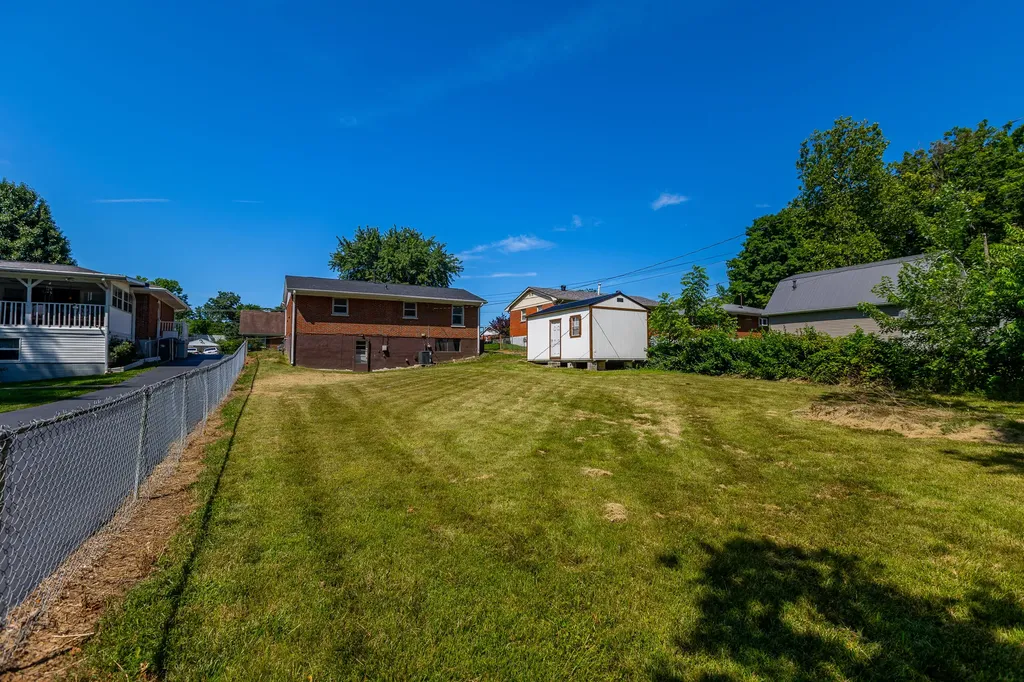 735 Eden Court Lexington KY 40505