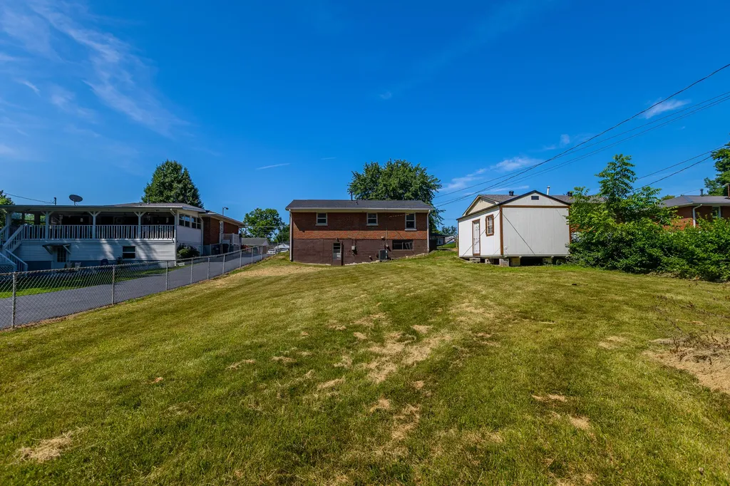 735 Eden Court Lexington KY 40505