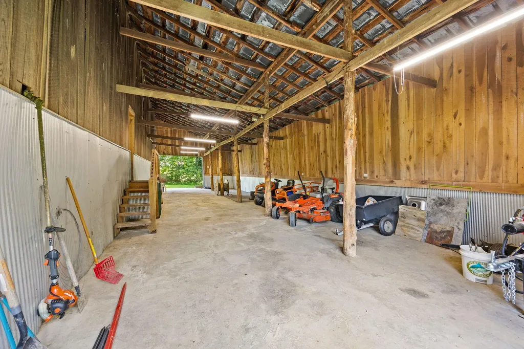 1310 Hopeful School Road Nancy KY 42544