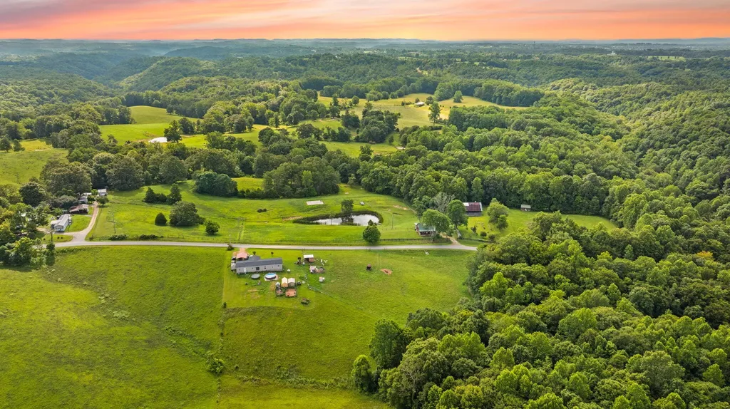 1310 Hopeful School Road Nancy KY 42544