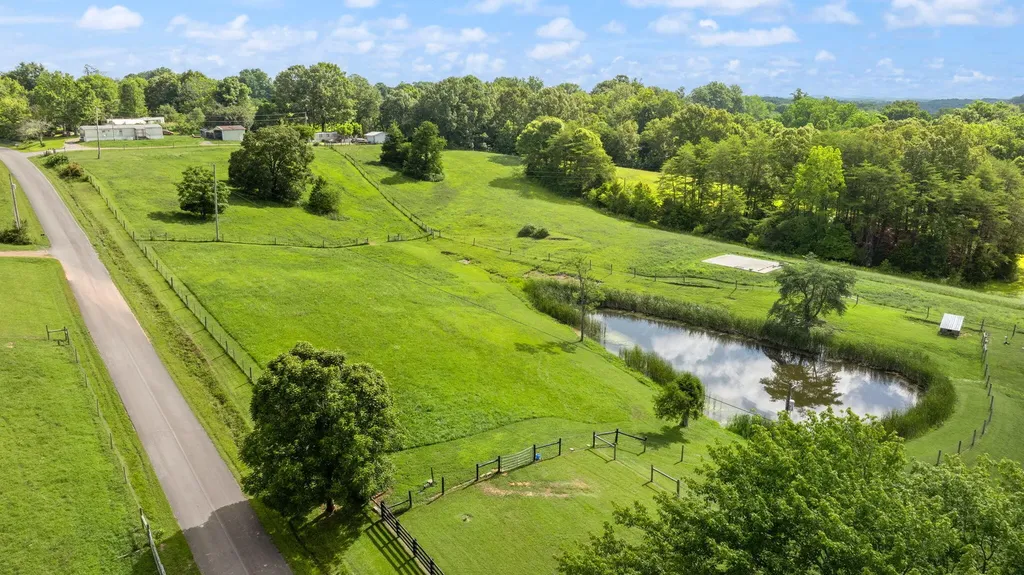1310 Hopeful School Road Nancy KY 42544