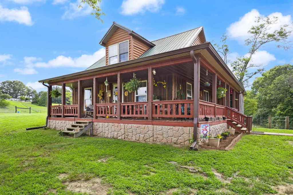 1310 Hopeful School Road Nancy KY 42544
