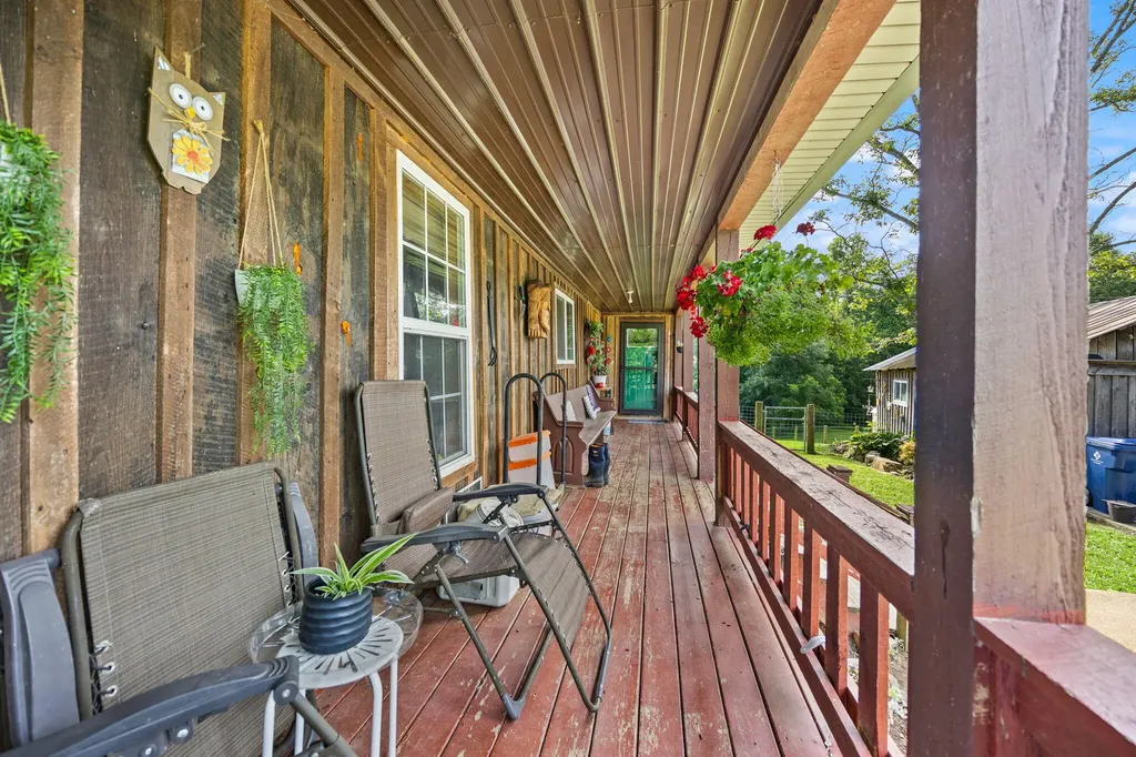 1310 Hopeful School Road Nancy KY 42544