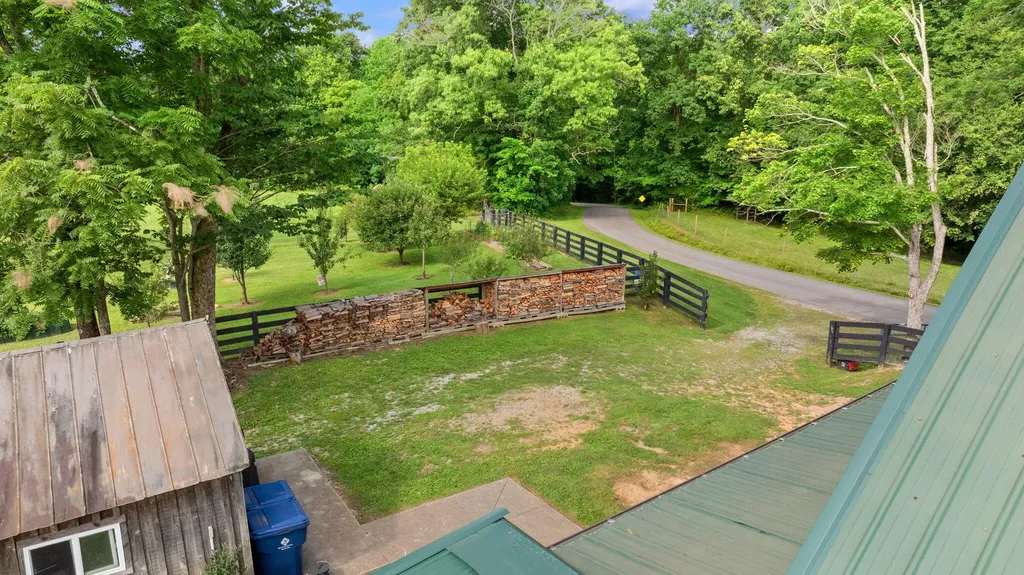 1310 Hopeful School Road Nancy KY 42544