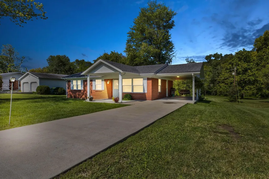 91 1st Street Clay City KY 40312