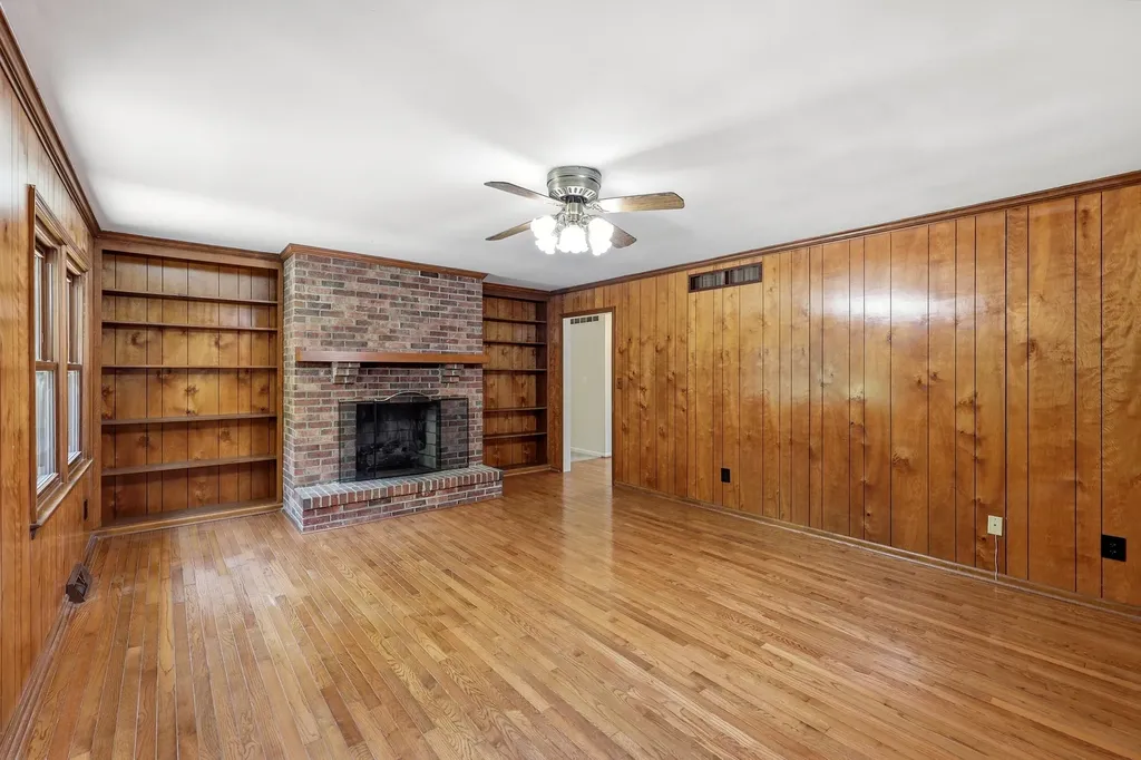 3316 Lyon Drive Lexington KY 40513