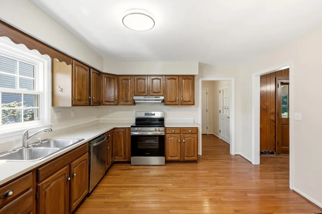 3316 Lyon Drive Lexington KY 40513