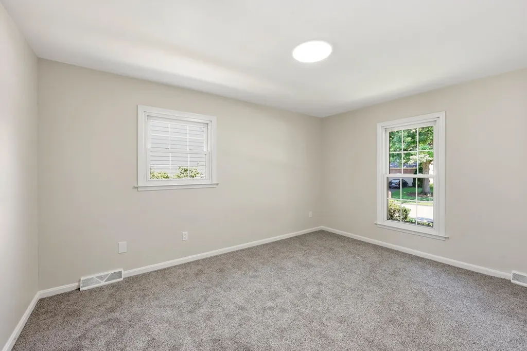 3316 Lyon Drive Lexington KY 40513