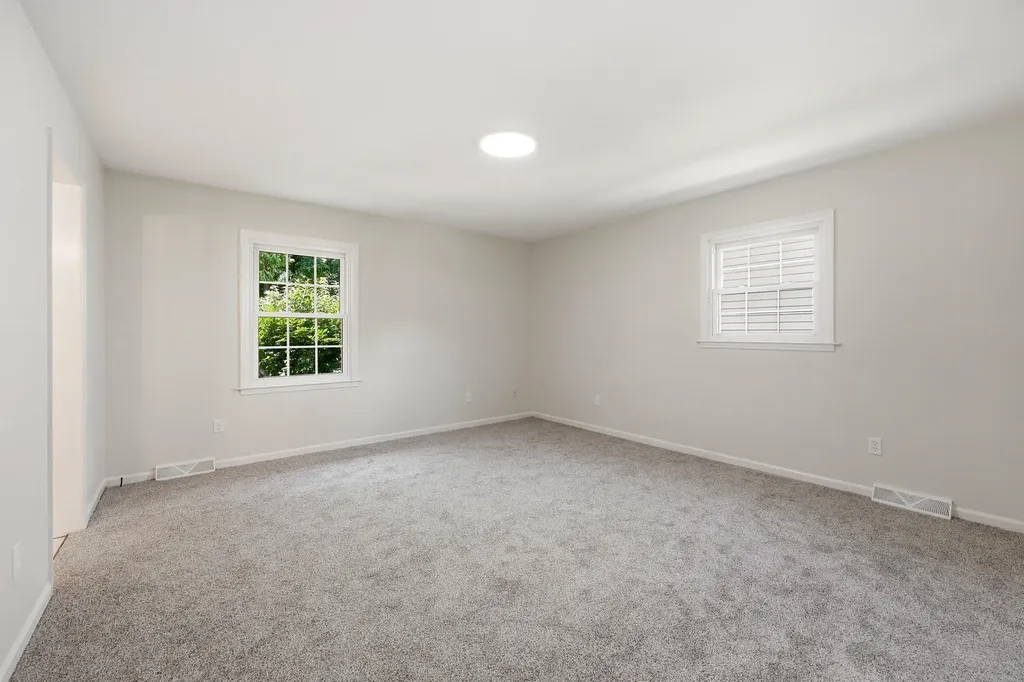 3316 Lyon Drive Lexington KY 40513