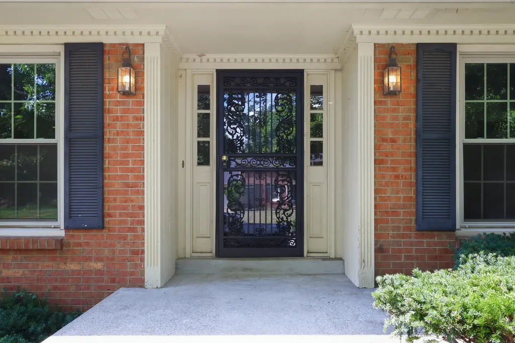 3316 Lyon Drive Lexington KY 40513