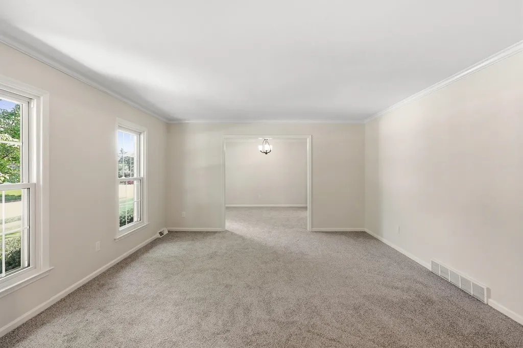3316 Lyon Drive Lexington KY 40513