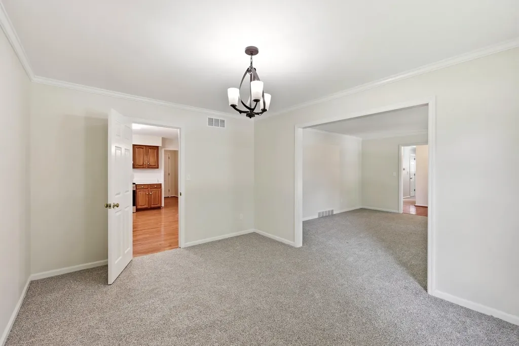 3316 Lyon Drive Lexington KY 40513