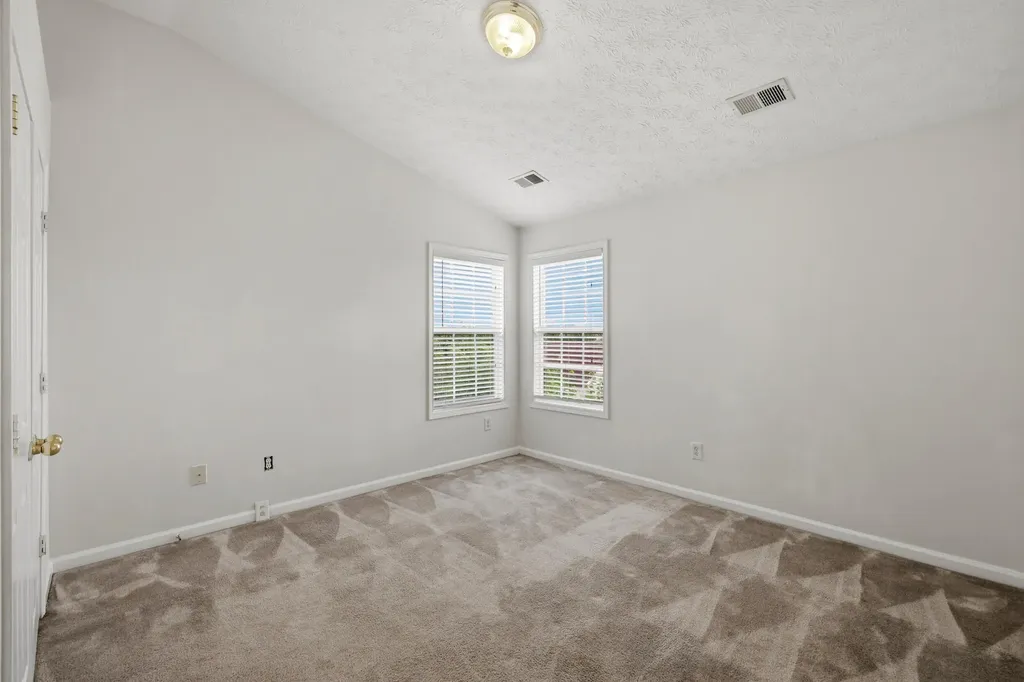 504 Thames Circle Nicholasville KY 40356