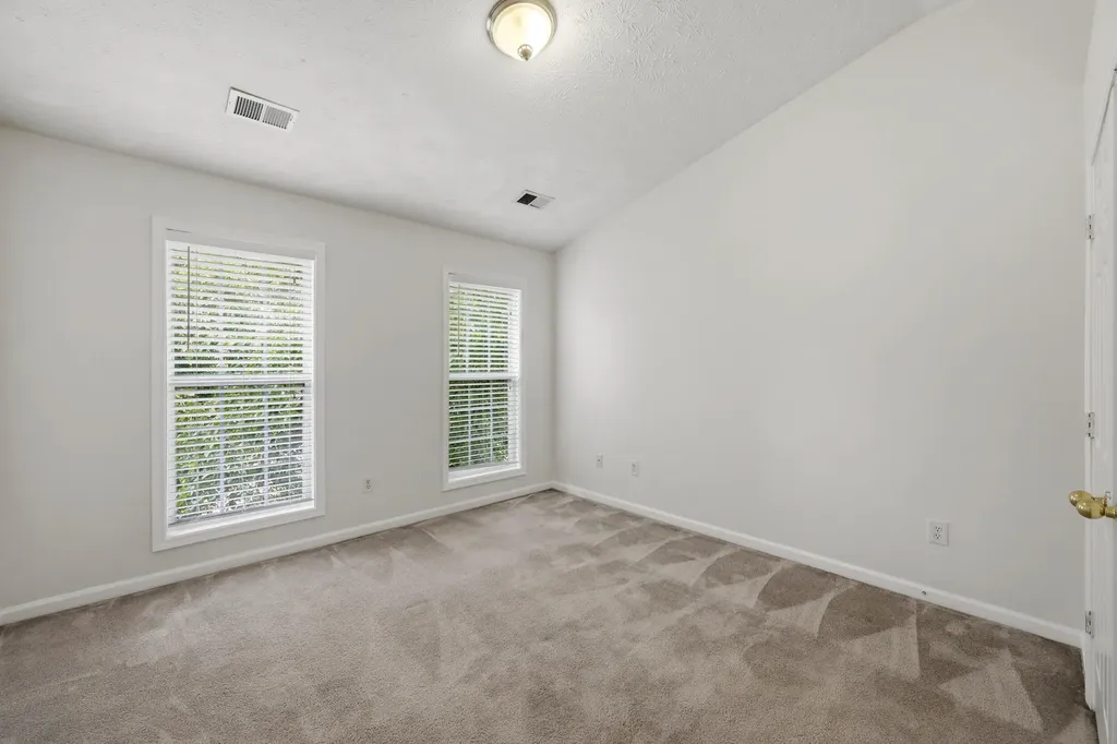 504 Thames Circle Nicholasville KY 40356