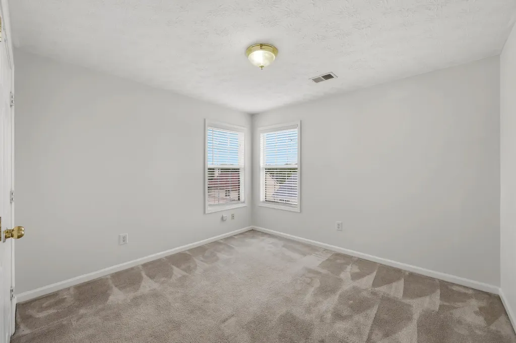 504 Thames Circle Nicholasville KY 40356