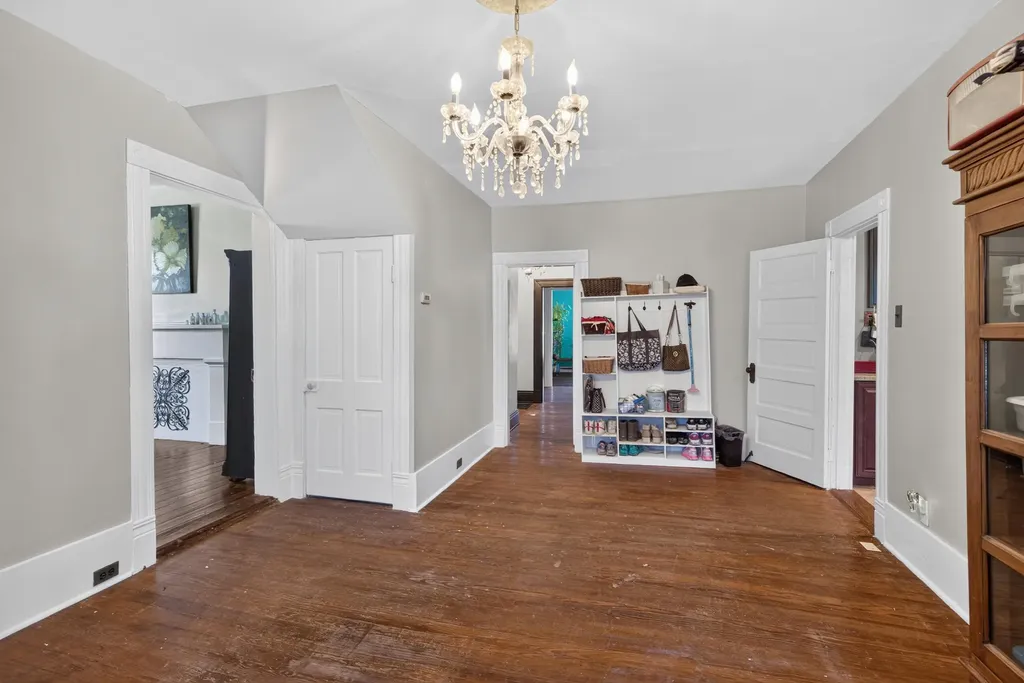 414 N Main Street Harrodsburg KY 40330