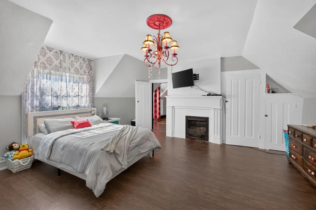 414 N Main Street Harrodsburg KY 40330