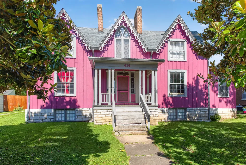 414 N Main Street Harrodsburg KY 40330