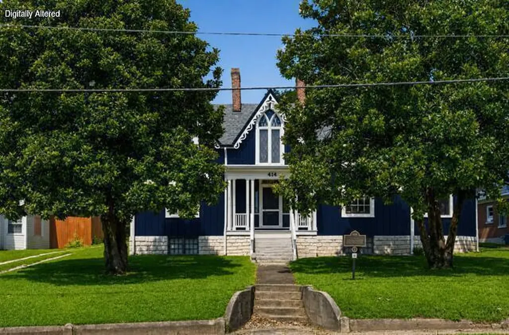 414 N Main Street Harrodsburg KY 40330
